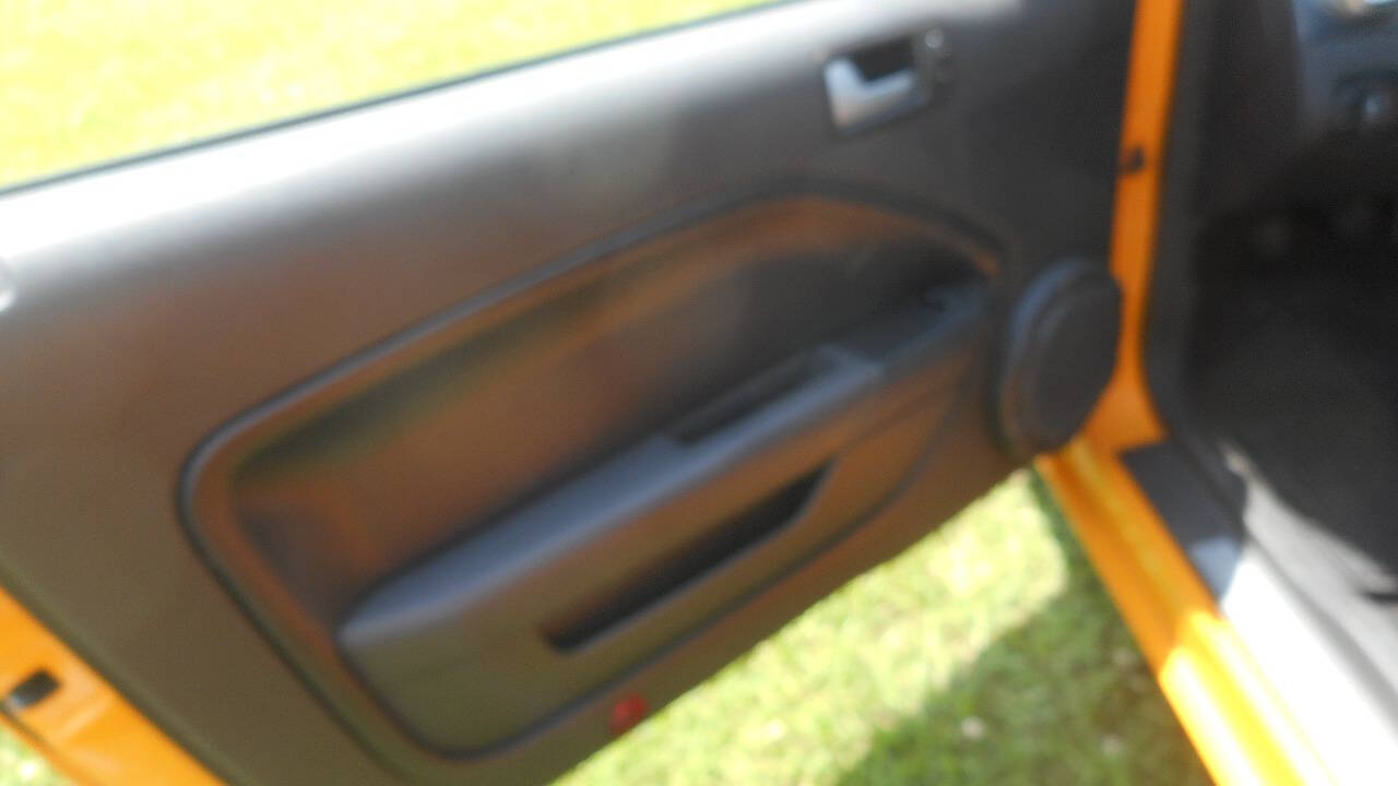2007 Ford Mustang 21