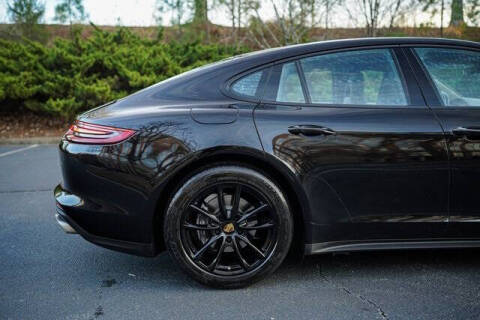 2018 Porsche Panamera 4