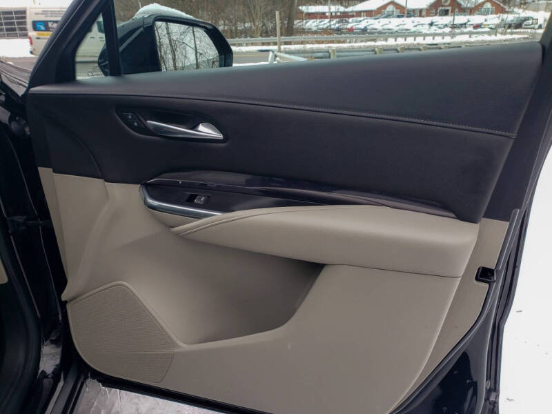 2021 Cadillac XT4 Luxury