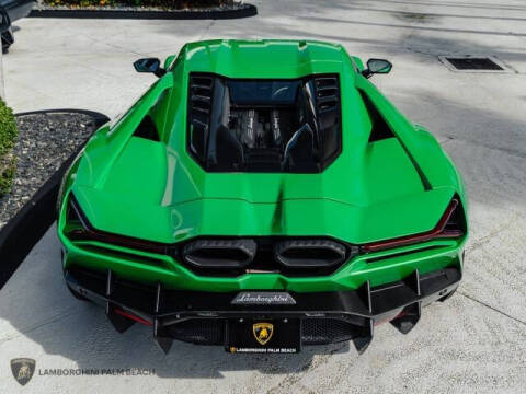 2024 Lamborghini Revuelto