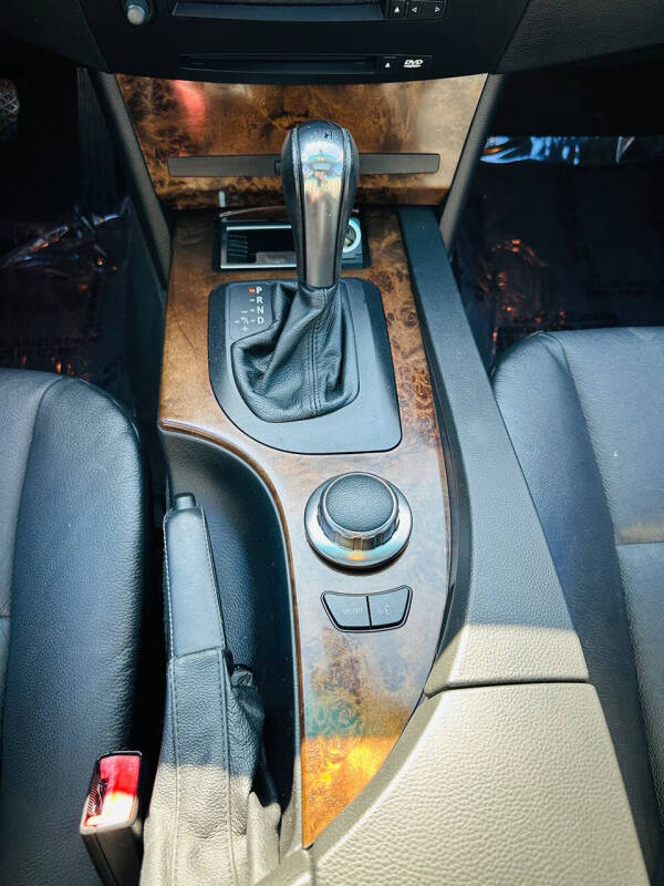 2007 BMW 5 Series 525i