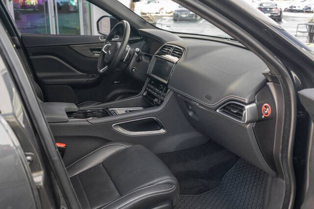 2017 Jaguar F-PACE S