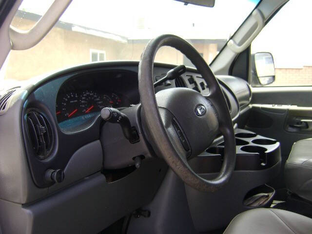 2006 Ford E-Series E-350 SD XL