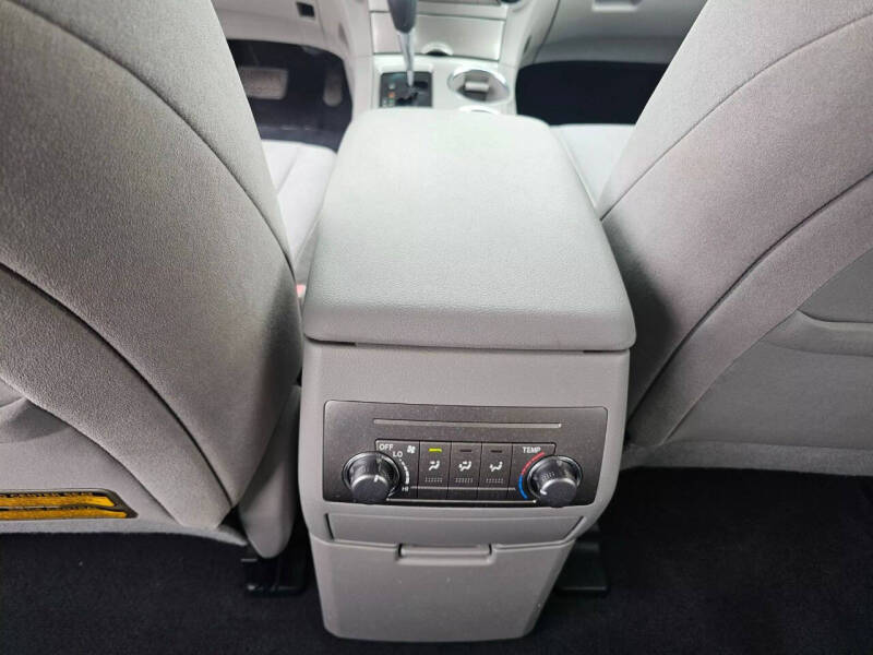 2012 Toyota Highlander SE