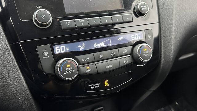 2017 Nissan Rogue Sport SV