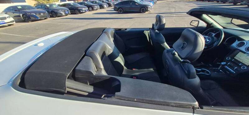 2017 Ford Mustang EcoBoost Premium