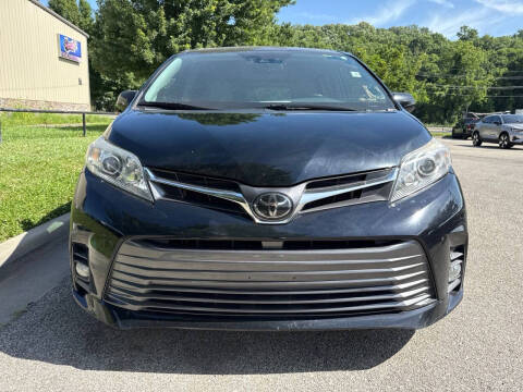 2020 Toyota Sienna XLE Premium 8-Passenger