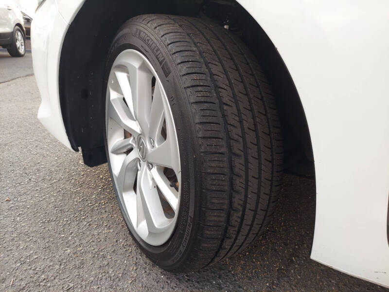 2017 Acura ILX w/Premium