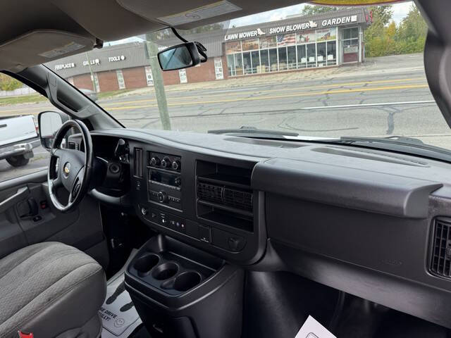 2021 Chevrolet Express 2500