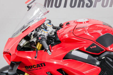 2023 Ducati Panigale V4 S