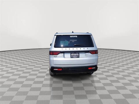 2025 Jeep Wagoneer L Carbide