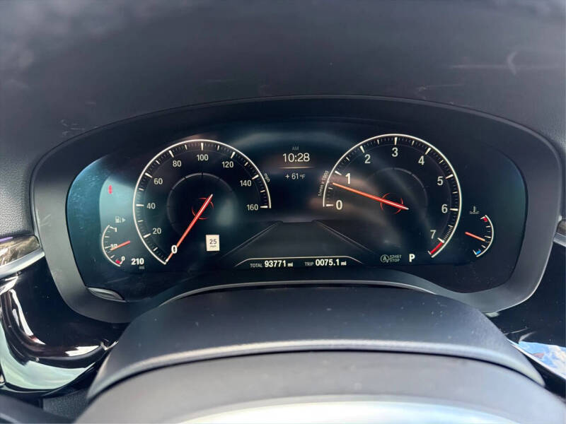 2019 BMW 5 Series 540i