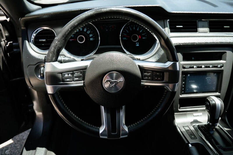 2014 Ford Mustang V6