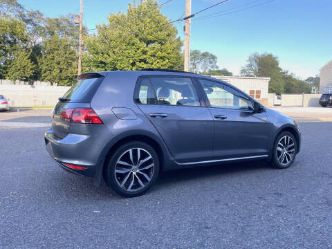 2016 Volkswagen Golf TSI SE