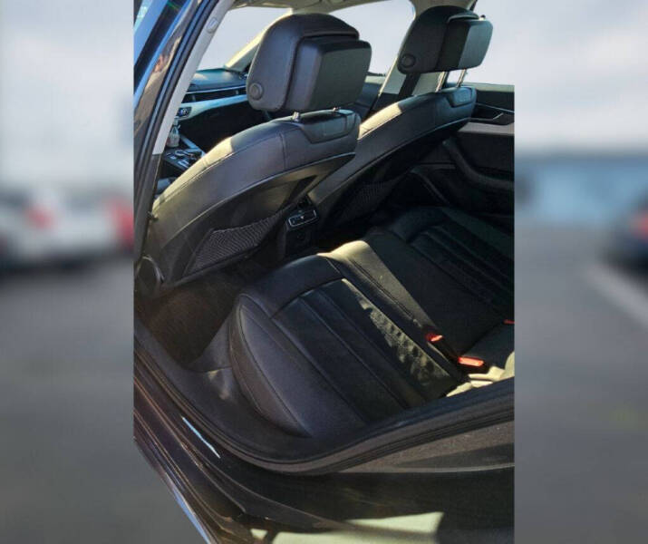 2017 Audi A4 2.0T quattro Premium Plus