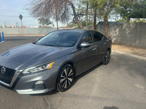 2021 Nissan Altima for sale at NICE CAR AUTO SALES, LLC in Tempe AZ