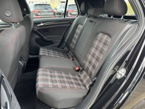 2017 Volkswagen Golf GTI S