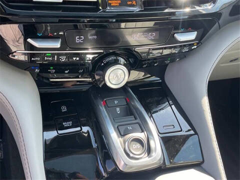 2026 Acura MDX SH-AWD w/Advance