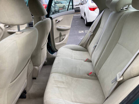 2010 Toyota Corolla LE