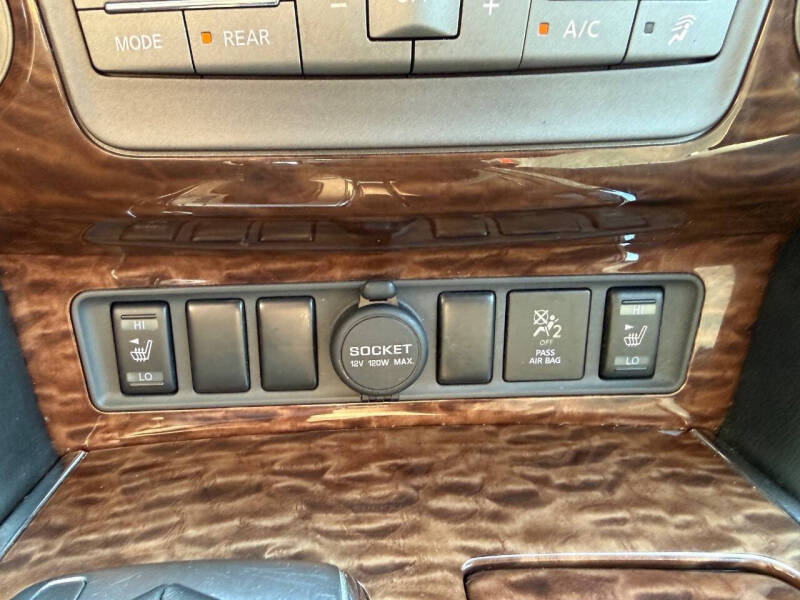2017 Nissan Armada SV