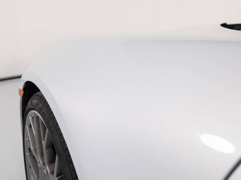 2025 Porsche 911 Carrera