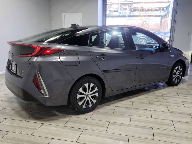 2022 Toyota Prius Prime LE