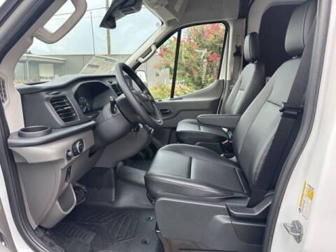 2025 Ford Transit 250