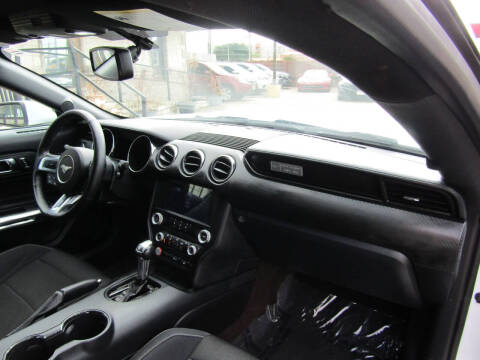 2015 Ford Mustang V6