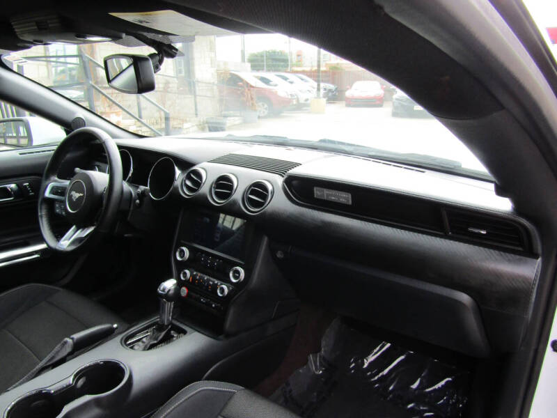 2015 Ford Mustang V6