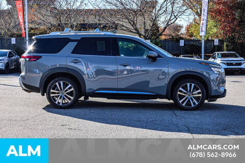 2023 Nissan Pathfinder Platinum
