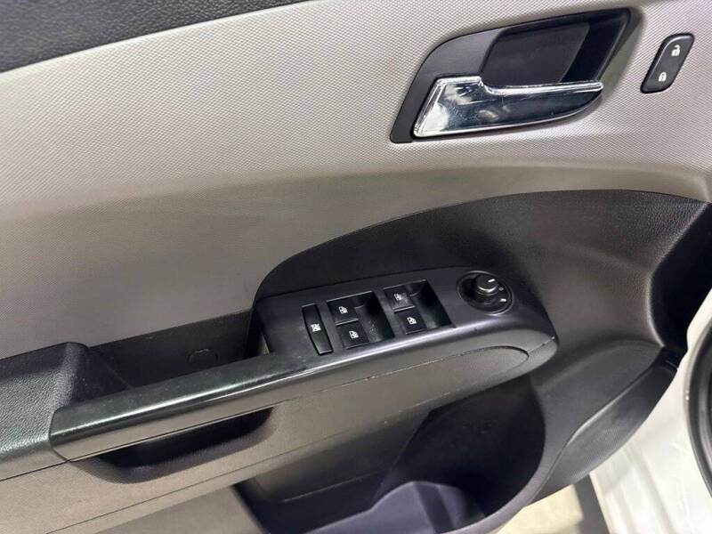 2015 Chevrolet Sonic LTZ Auto