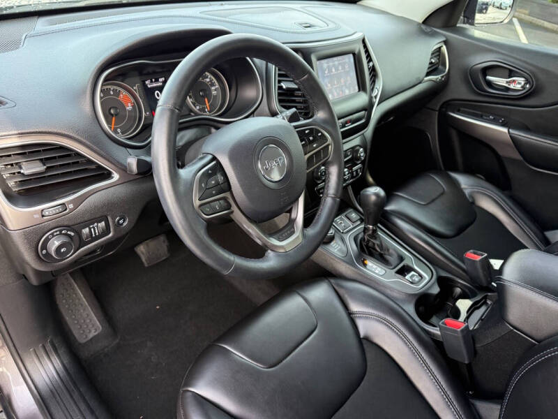 2019 Jeep Cherokee Latitude Plus