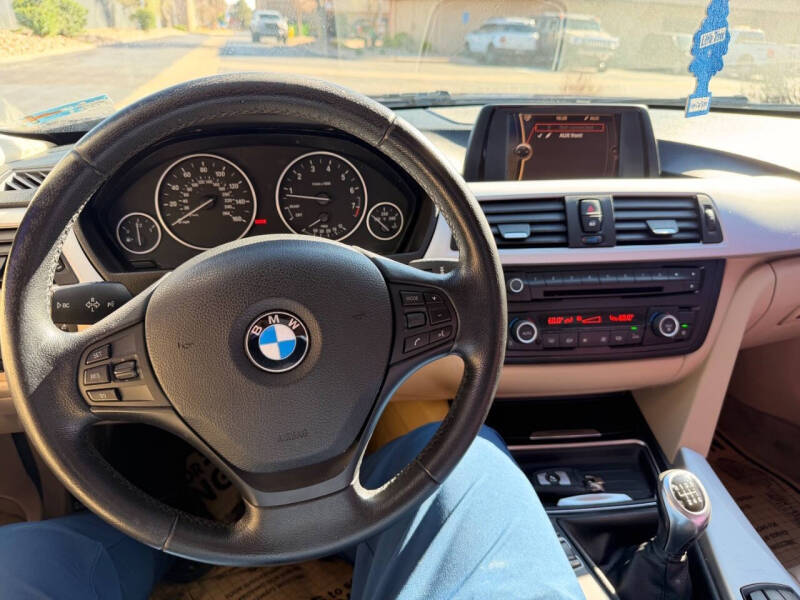2012 BMW 3 Series 328i
