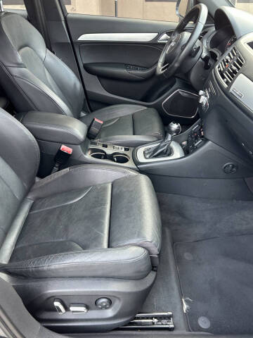 2016 Audi Q3 2.0T quattro Prestige