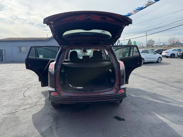 2017 Toyota RAV4 LE