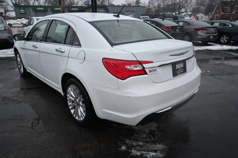 2011 Chrysler 200 Limited