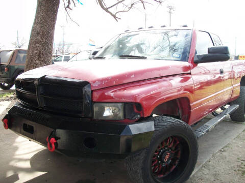 2002 Dodge Ram 2500 for sale at THOM'S MOTORS in Houston TX