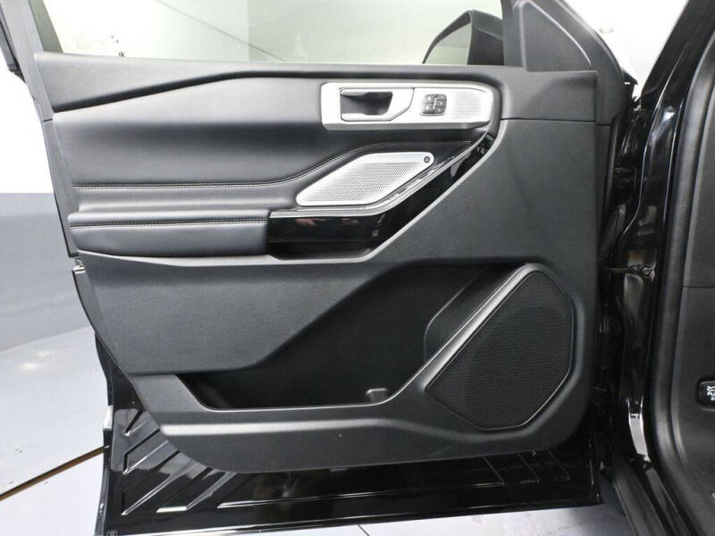 2023 Ford Explorer Platinum