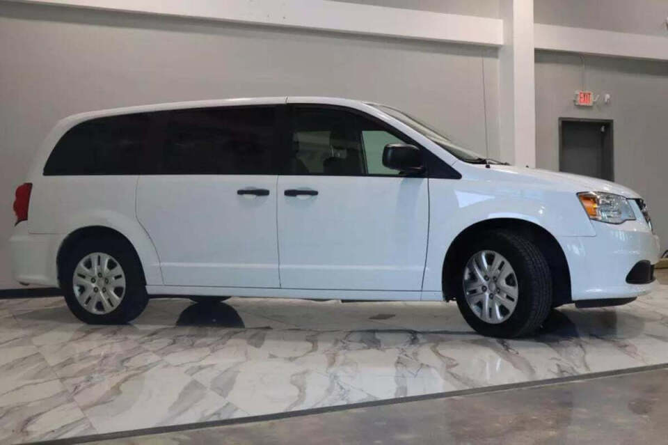 2019 Dodge Grand Caravan for sale at IMD MOTORS, INC in Dallas, TX