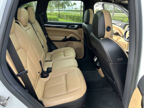 2017 Porsche Cayenne Platinum Edition