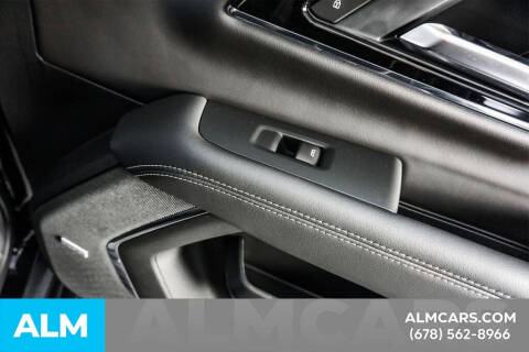 2025 GMC Yukon Elevation
