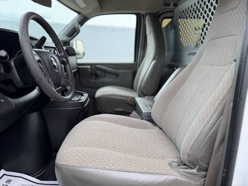 2017 Chevrolet Express 2500