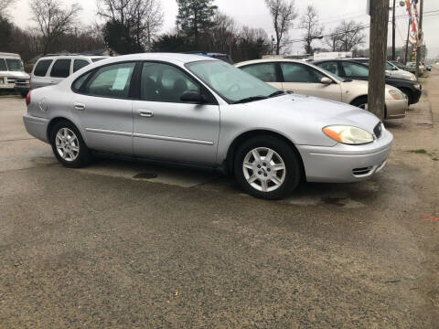 2007 Ford Taurus for sale at AFFORDABLE USED CARS in North Chesterfield VA