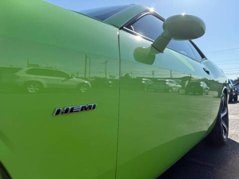 2015 Dodge Challenger R/T Shaker