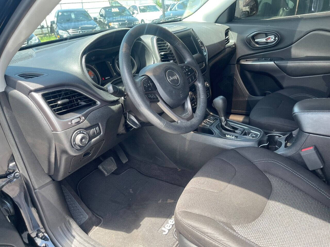2019 JEEP Cherokee SUV / Crossover - $17,900