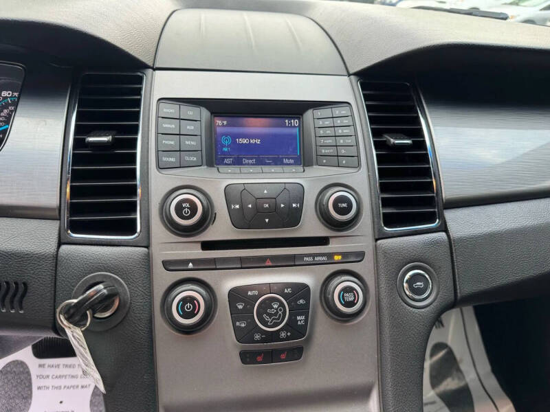 2016 Ford Taurus SEL