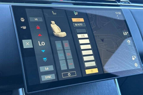 2025 Land Rover Range Rover P530 SE