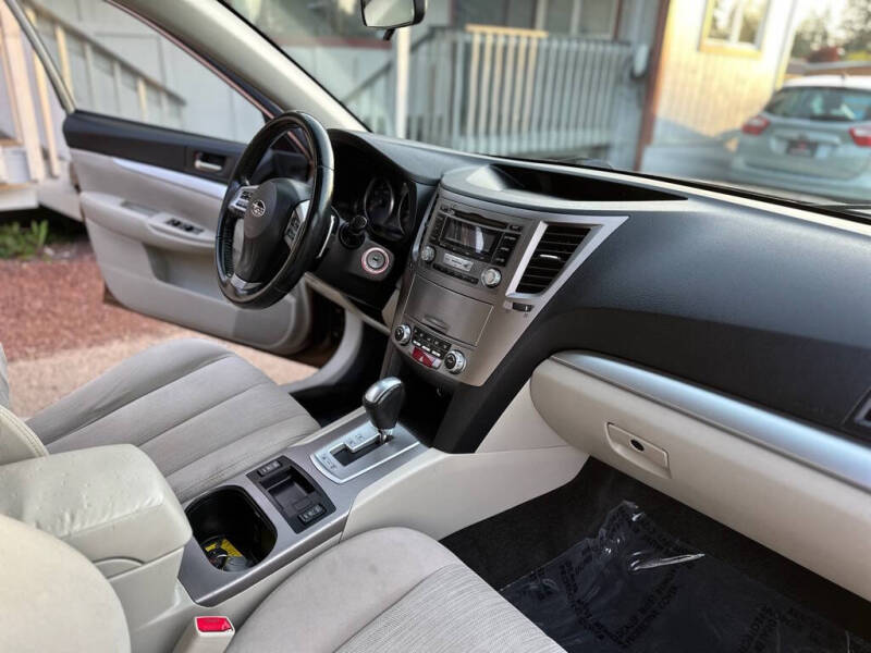 2013 Subaru Outback 2.5i Premium