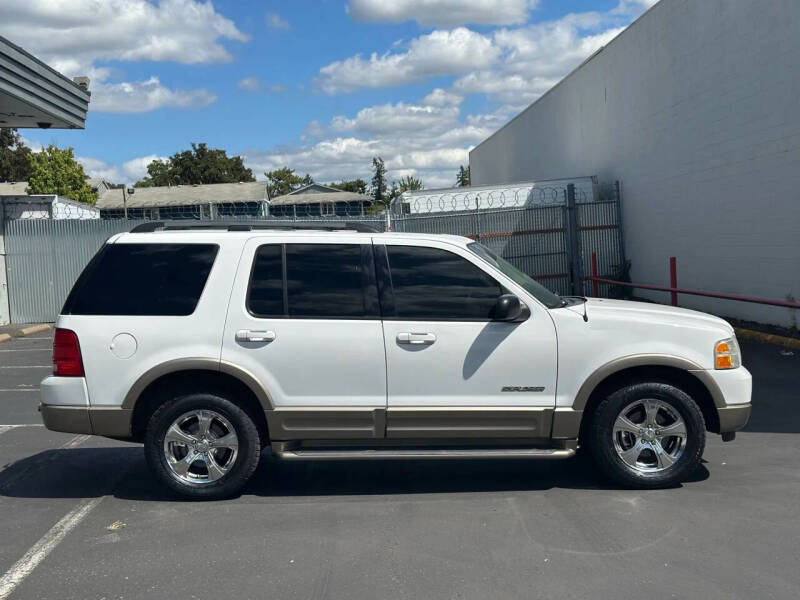 2004 Ford Explorer Eddie Bauer