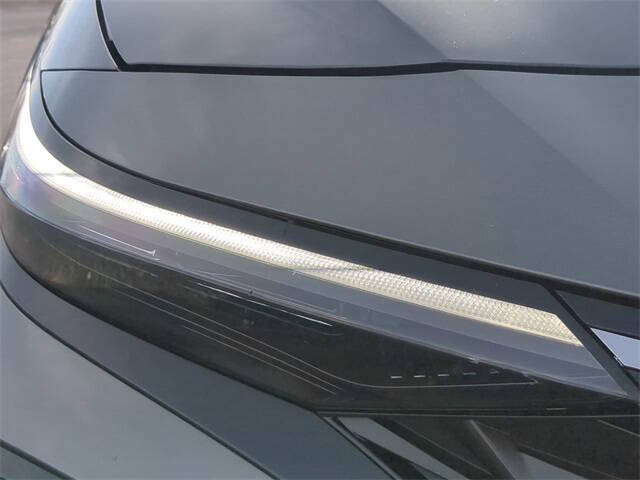 2025 Hyundai Elantra Hybrid Limited